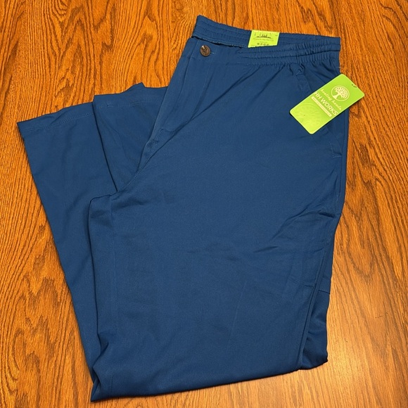 Helping Hands Scrub Set - Picture 6 of 10